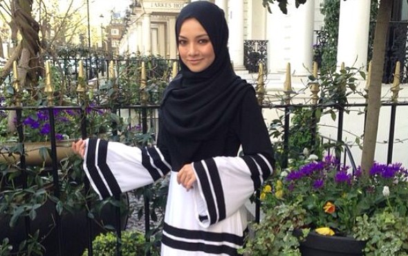 Neelofa Kini Berhijab Penuh?