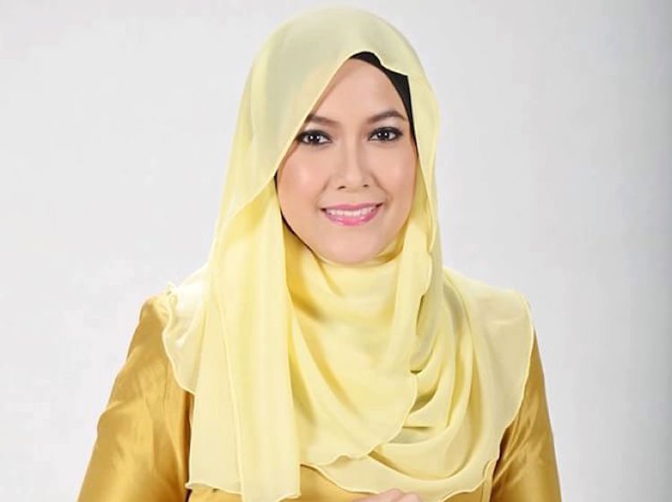 Raja farah seksi