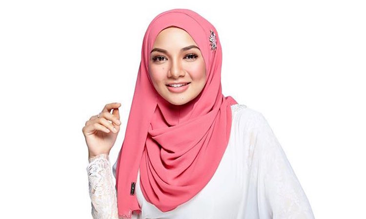 3 Minit Dilancarkan, Tudung Neelofa Terjual RM1.3 Juta