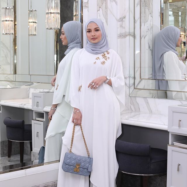 Image result for neelofa with handbag