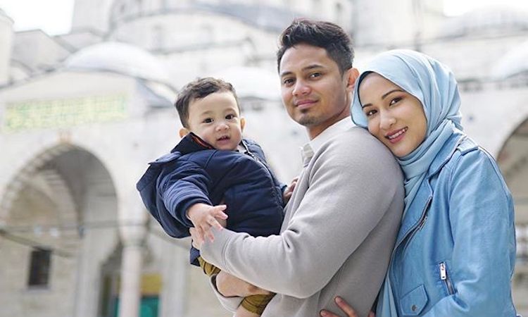 "Terima Kasih Ada Dengan Saya Dari Pakai Iswara"