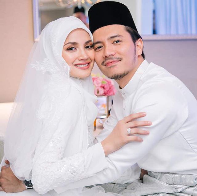 12 Gambar  Manis Pernikahan Fazura  Fattah  Amin  ROTIKAYA