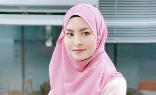 Kurang Mekap, Amal Buah Delima Rahsia Cantik Wany Hasrita