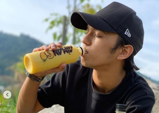 Aiman Tino Tak Malu Cari Duit Jual Air Mangga