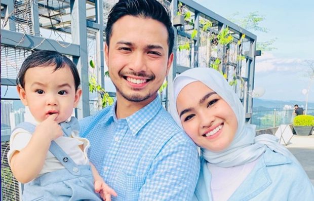 Elfira Loy Gembira Setahun Bergelar Ibu