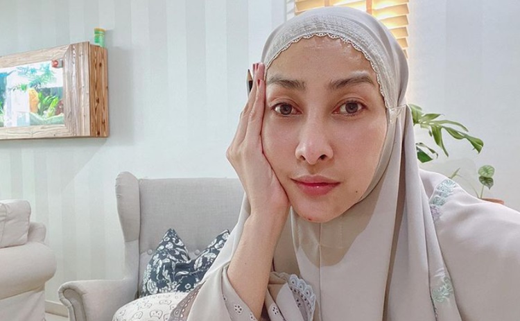 Rita Rudaini Syukur Dapat Solat Jemaah Subuh Di Masjid