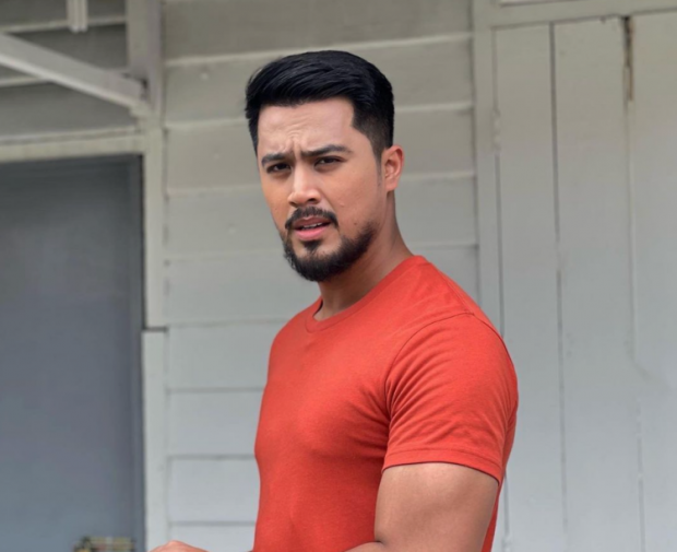 Masih Lakon Babak Sentuh Pelakon Wanita, Aliff Aziz Hanya Hamba Lemah