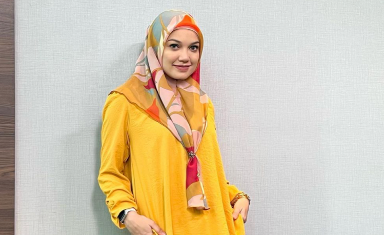 Kakak Backup Ira Kazar, Sindir Puteri Sarah?