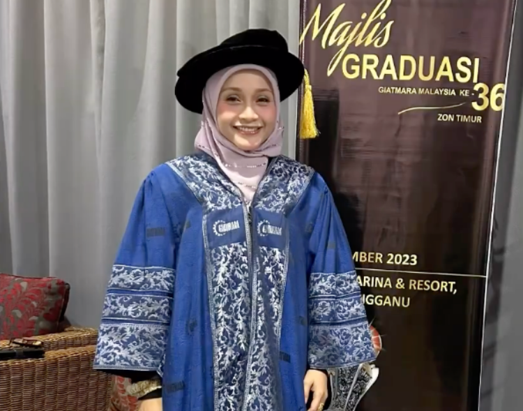 “Apa Kelayakan Dia Ada Untuk Pegang Jawatan Ni Ya?”