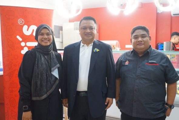 Raja Muda Perlis Cemar Duli Menyempurnakan Perasmian 'Perlis Ice Cream' Di Mokti's Turkiye 6
