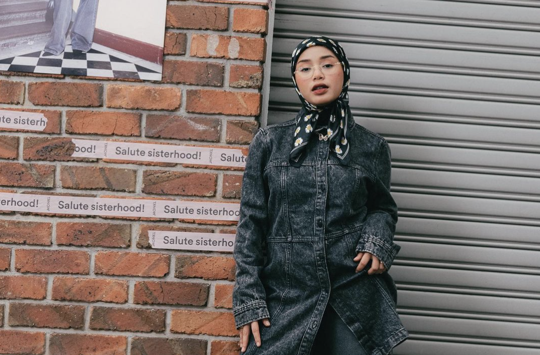 Rupanya Ini Rahsia Bunga Miliki Kulit Gebu, Makeup Pun Tak Perlu Tebal!