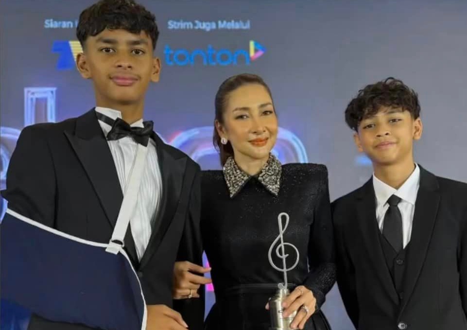 “Kerja Kuat Bukan Nak Jadi Kaya Tapi Nak Tanggung Anak-Anak”