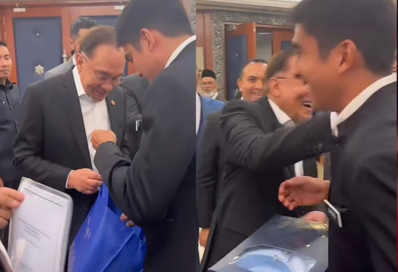 “Bella Kena Ada Kat Sebelah”