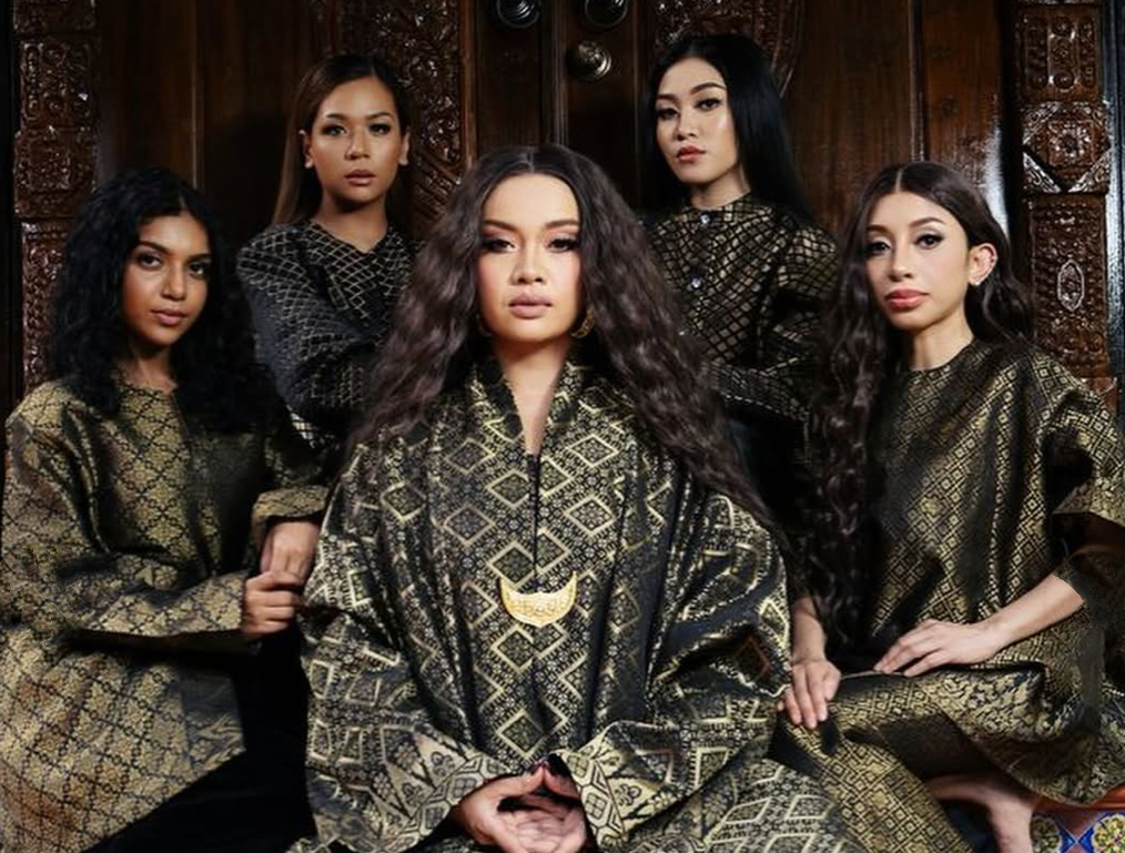Mimi Fly Lancar Semula Serumpun, Tiada Versi Berkemban