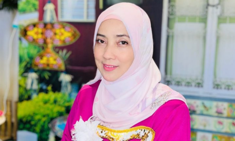 Ibu Shila Amzah Bakal Kahwin Dengan Duda