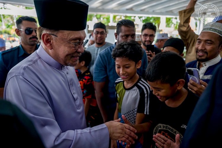 Desakan Pembangkang Mengarut, Mana Boleh Ada Dua PM Dalam Satu Masa!