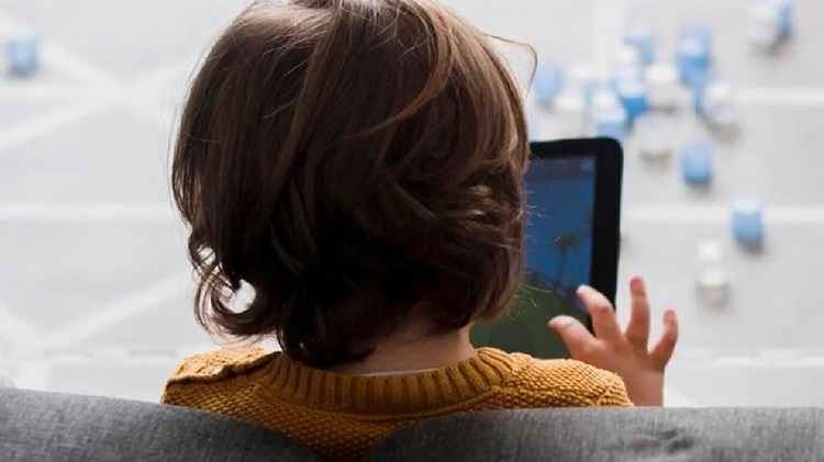 Anak-Anak Kita Dalam Jerat Digital, Dunia Maya Jadi Senjata Pemangsa