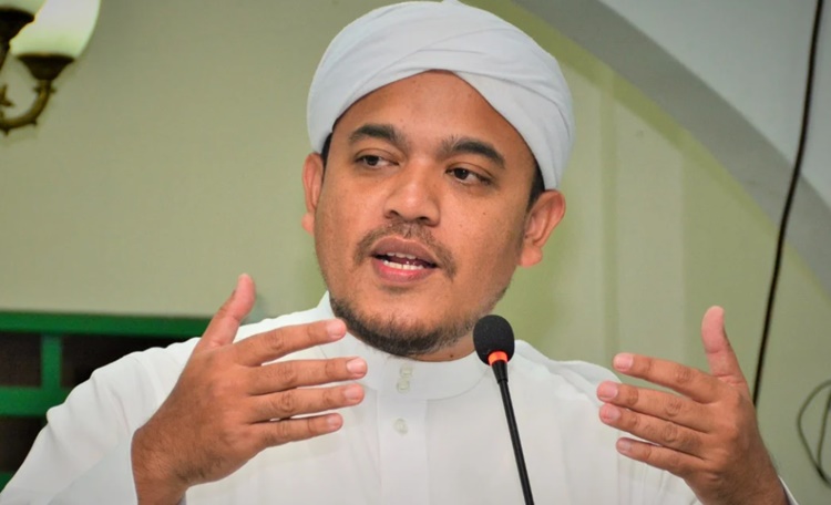 “Jika Ibu Kandungnya Masih Ada, Sudah Pasti Auratnya Lebih Terjaga” – PU Syed “Jika Ibu Kandungnya Masih Ada, Sudah Pasti Auratnya Lebih Terjaga” – PU Syed