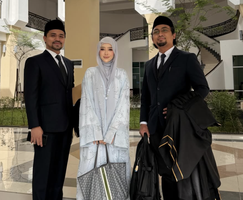 Fatin Afeefa Syukur Dapat Hak Jagaan Penuh Anak Fatin Afeefa Syukur Dapat Hak Jagaan Penuh Anak
