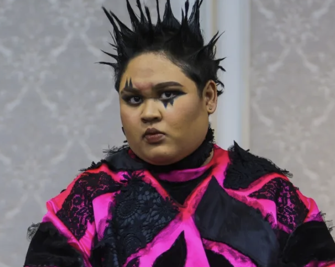 “Nak Tengok Ke Saya Pakai Crop Top?”
